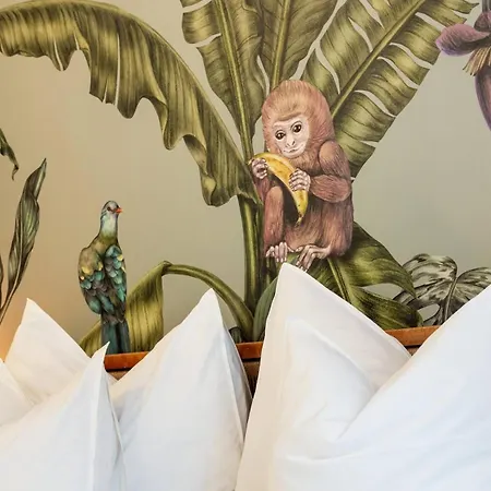 Jungle 3 King Beds & Terrace Hb