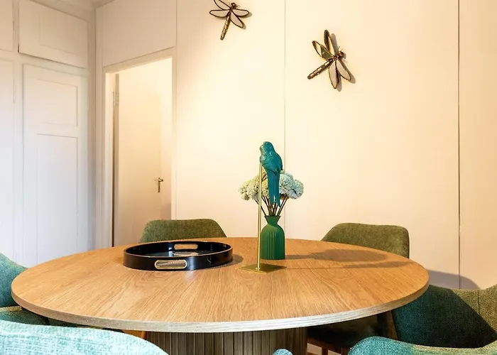 Jungle 3 Bedroom ציריך