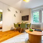 Jungle 3 King Beds & Terrace Hb ציריך