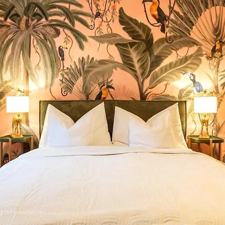 Jungle 3 King Beds & Terrace Hb דירה *